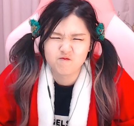 HAchubby sexy actress galleries