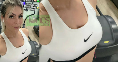 Renata Fan xxx model gallery