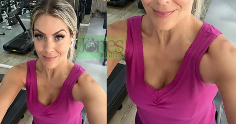 Renata Fan sexy model photo