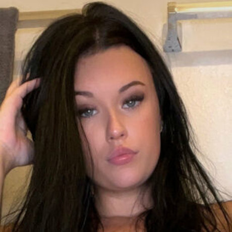 Blairroseplayhouse model sex pic