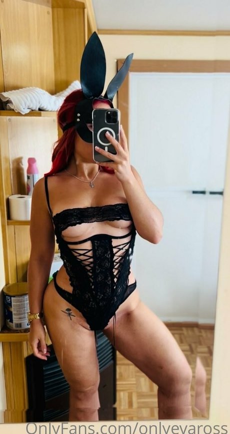 yourfoxyladyy pornstar nudes images