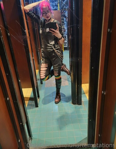 lunartemptations star free photos