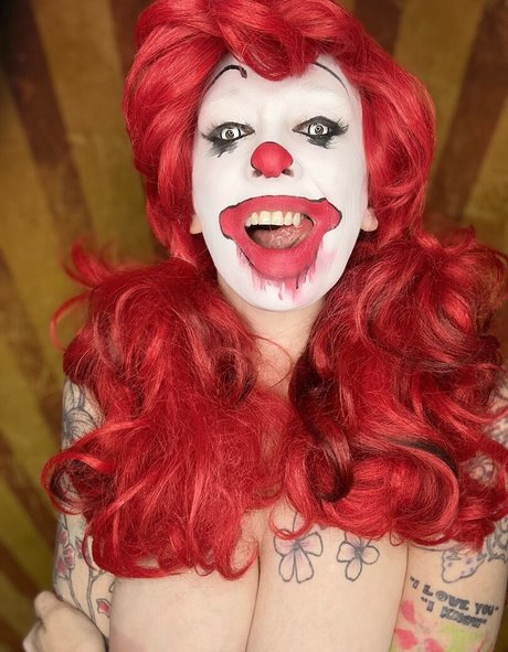 Sage Griffin hot actress img