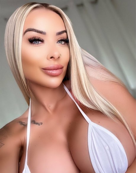 Miss Teela erotic star img