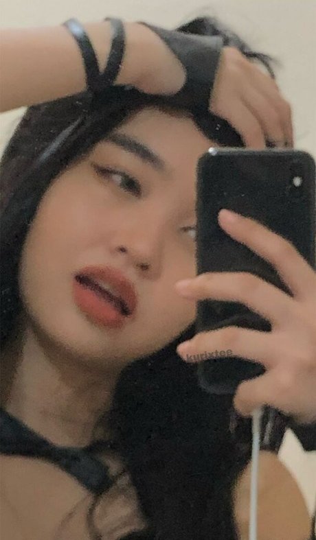 Kurixtee model top img