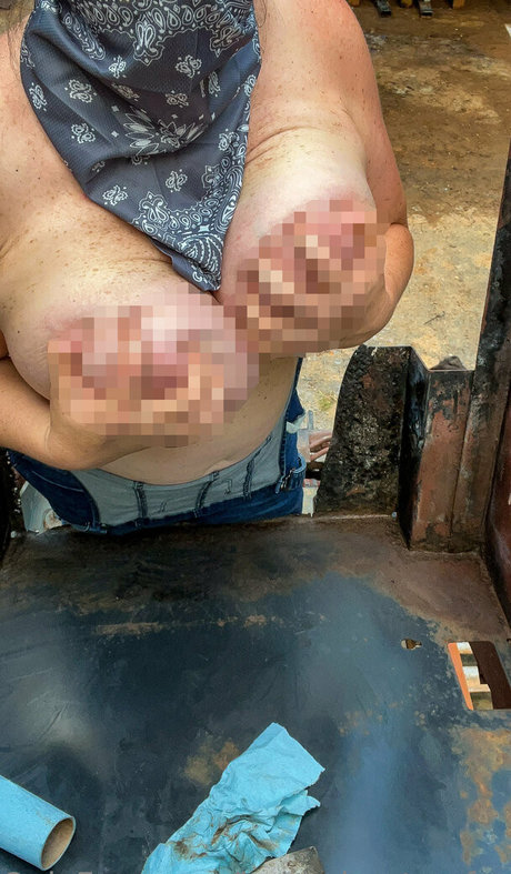 female asian onlyfans xxx photos