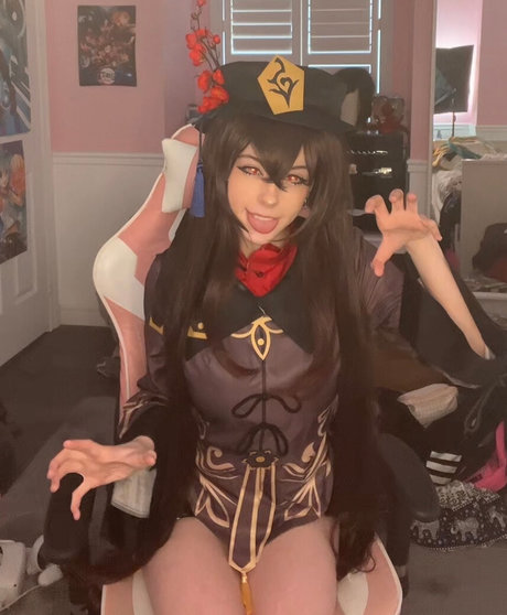 emiki28 naked actress pic