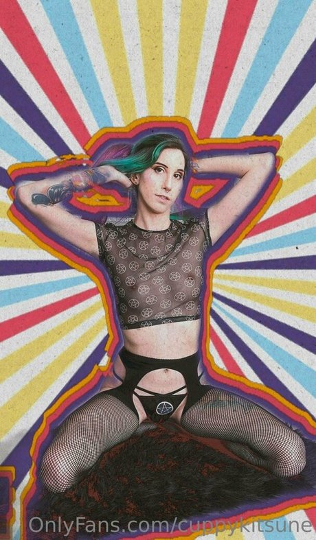 cuppykitsune hd pornstar image