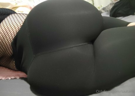 saatane xxx model pictures