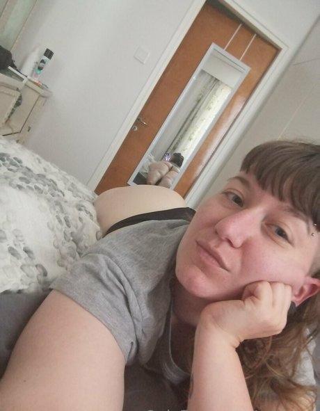 saatane pornstar pretty image