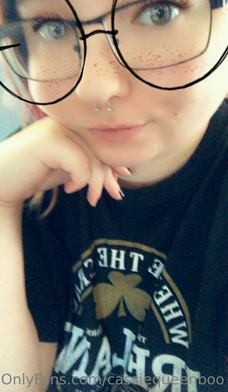 cassiequeenboo nude pornstar image