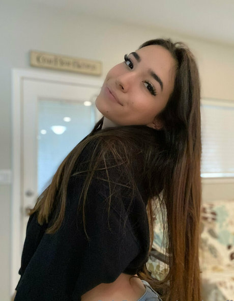 samslayress art pornstar pic