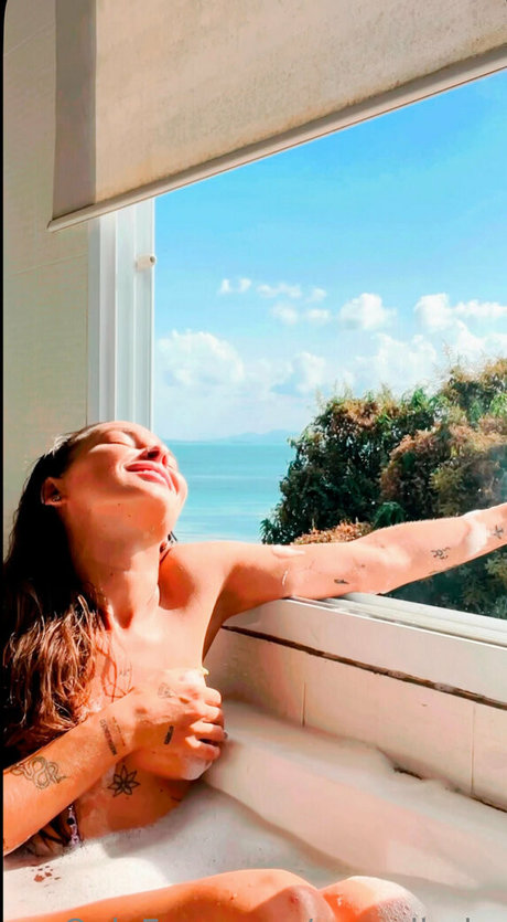 wide onlyfans free sexy photo