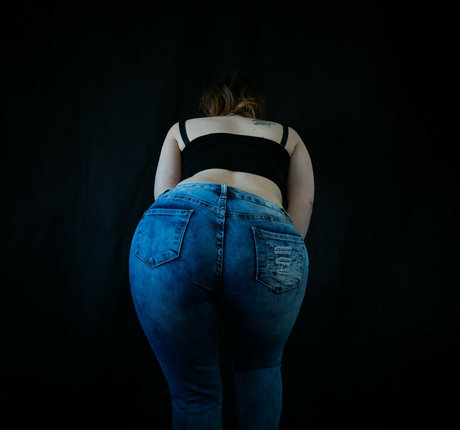 tinyprincesspeach model pretty pics