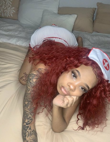 busty mom onlyfans hot nude pics