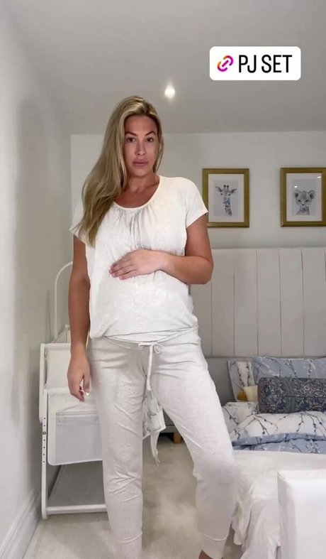 Emily Rose Ross star adult images