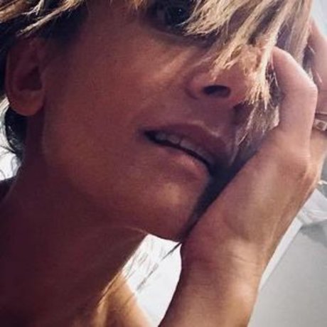 AJ Cook star perfect pictures