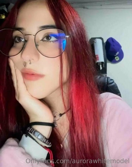 aurorawhitemodel free star pic