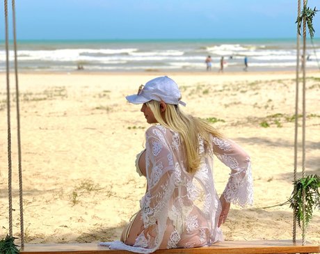 busty bbw onlyfans free xxx images