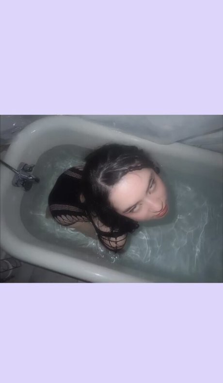 Mia Kerin sex star pic