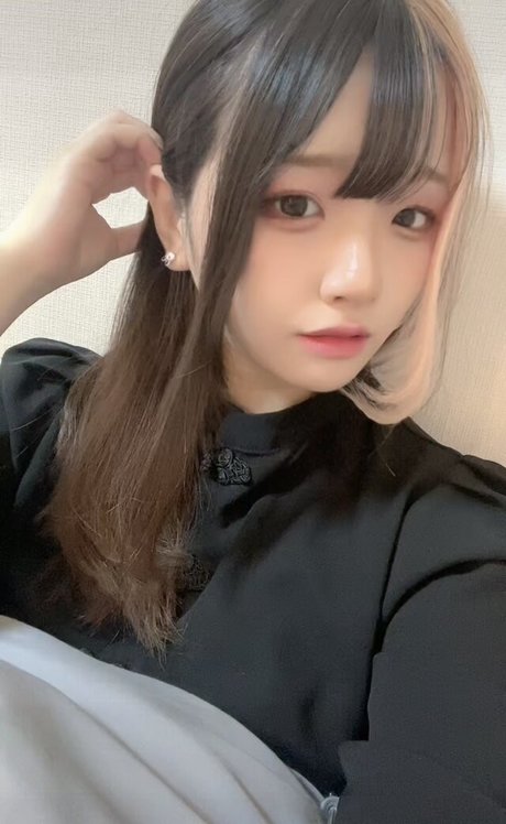 Yui Hiiragi adult model galleries