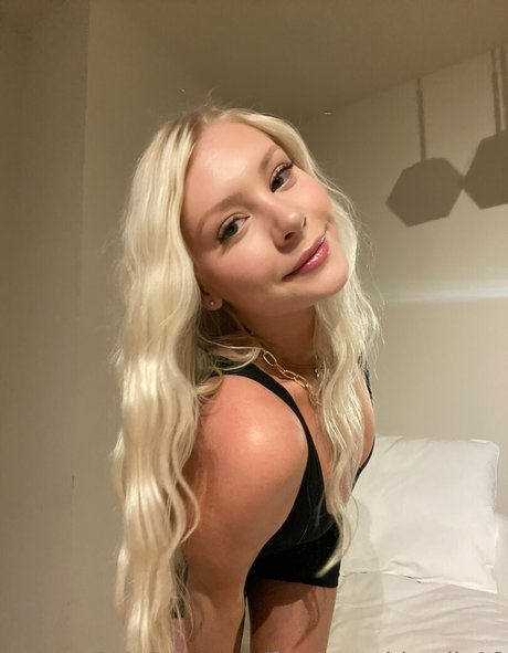 blonde secretary onlyfans xxx archive