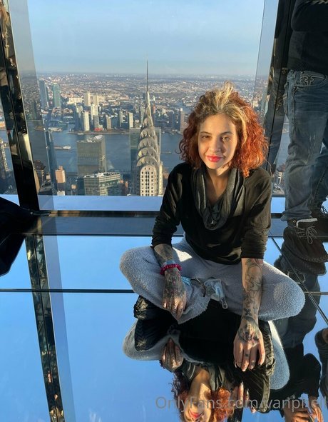 vanphell model free picture