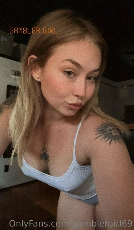 gamblergirl69 exclusive model img