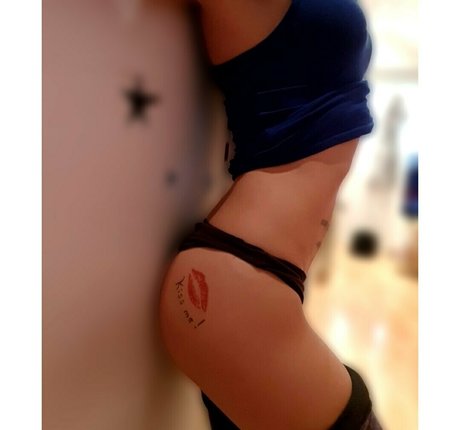 alittlebitpsycho98 model hd images