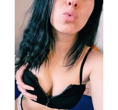 alittlebitpsycho98 nudes pornstar pic