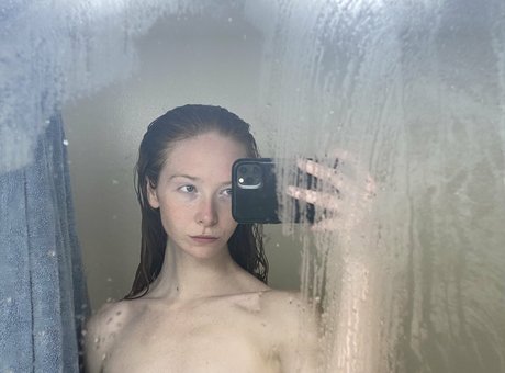 Shook Shan free pornstar images