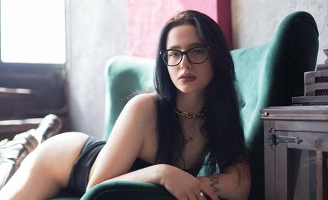 stepsister onlyfans sexy image