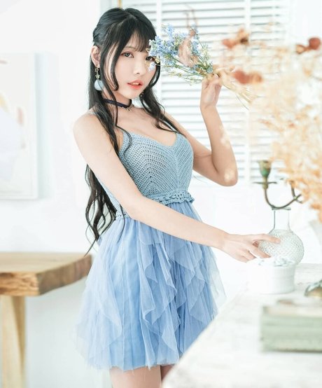 victoria__1998__ nude model picture