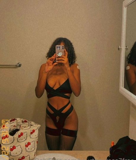 kourtneyrose7free beautiful model picture