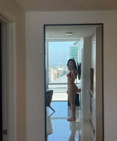 Amela Omor erotic star picture