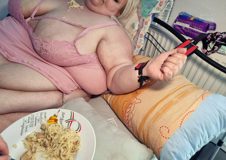 doughbellygirl erotic star photos