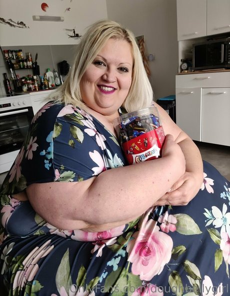 doughbellygirl star nice photos