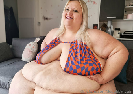 doughbellygirl star top archive