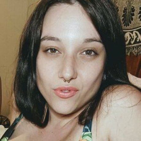 comeonveronica nude actress pic