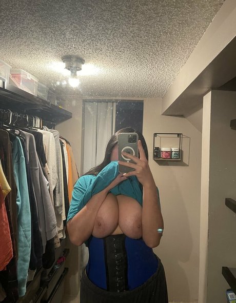 tiddiesbabe naked actress archive