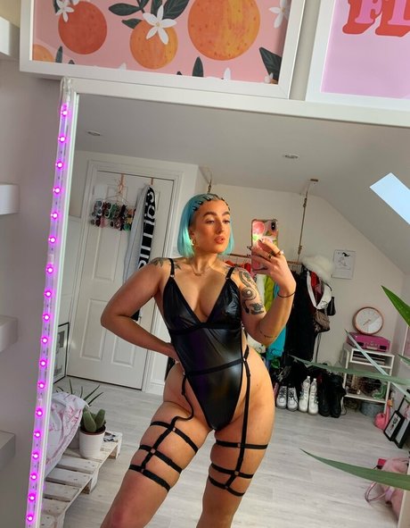 mimialmighty star nude gallery