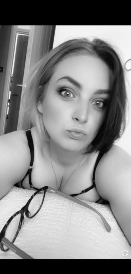 skyemoore pretty pornstar archive