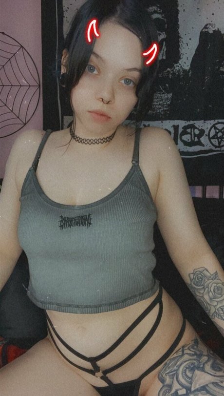 smokewitch13 model high quality gallery