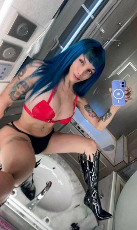 Sara Salazar adult model img