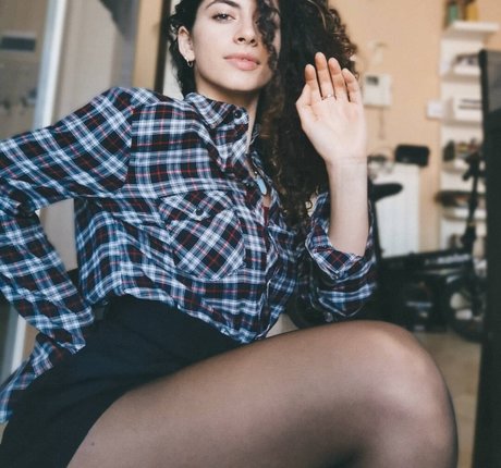 Martina Miticocchio pornstar hd img