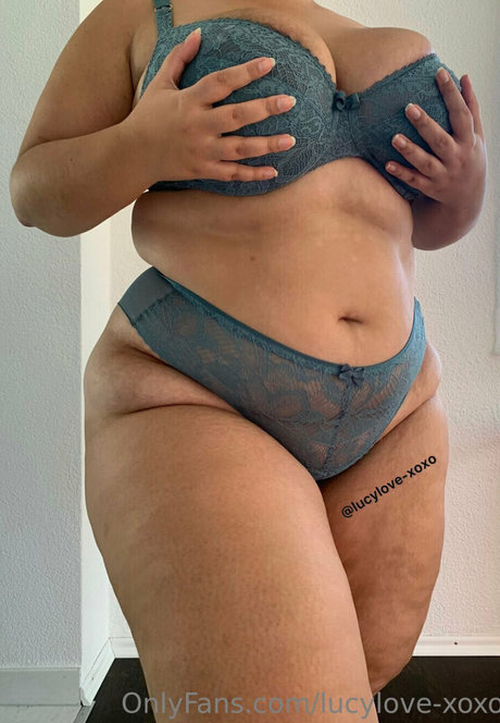 female popular onlyfans beautiful xxx pic