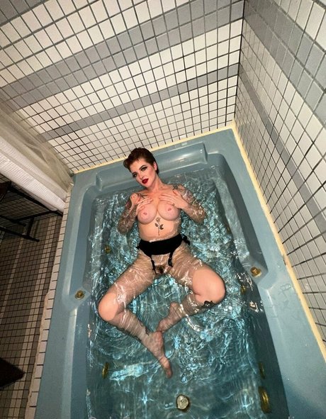 gay influencer onlyfans beautiful img