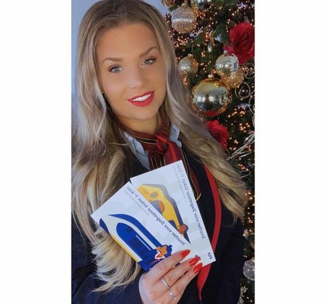 Joyce Straten nice model pics