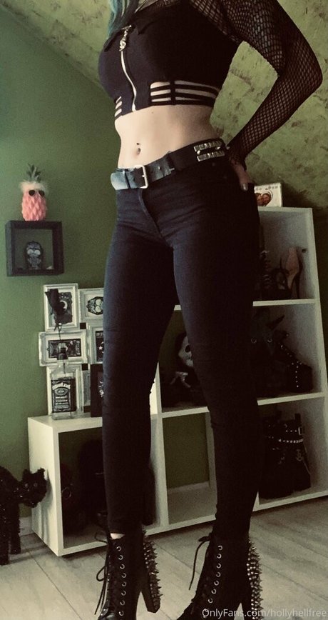 hollyhellfree perfect actress pictures