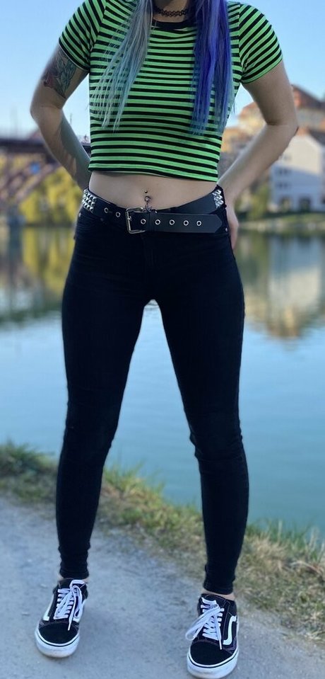 feet teen onlyfans beautiful nude img